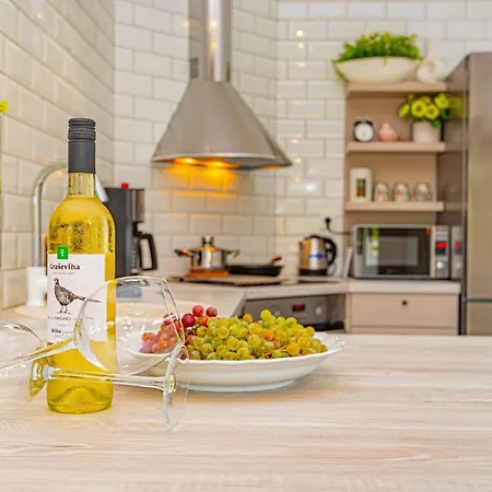 Awesome In Bilice With Wifi *