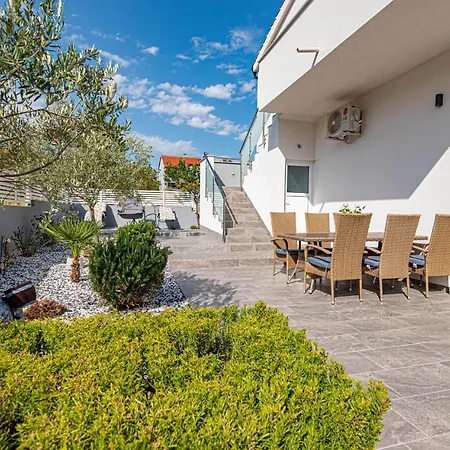 Awesome In Bilice With Wifi Šibenik