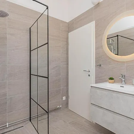 Awesome In Bilice With Wifi 公寓 *