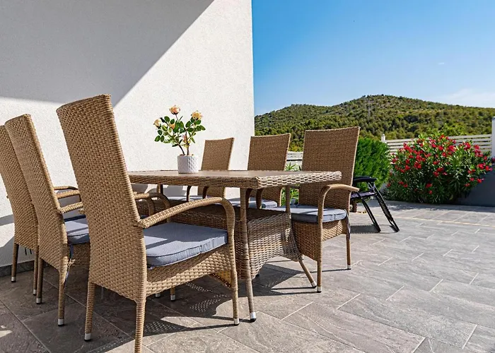 Awesome In Bilice With Wifi Bilice