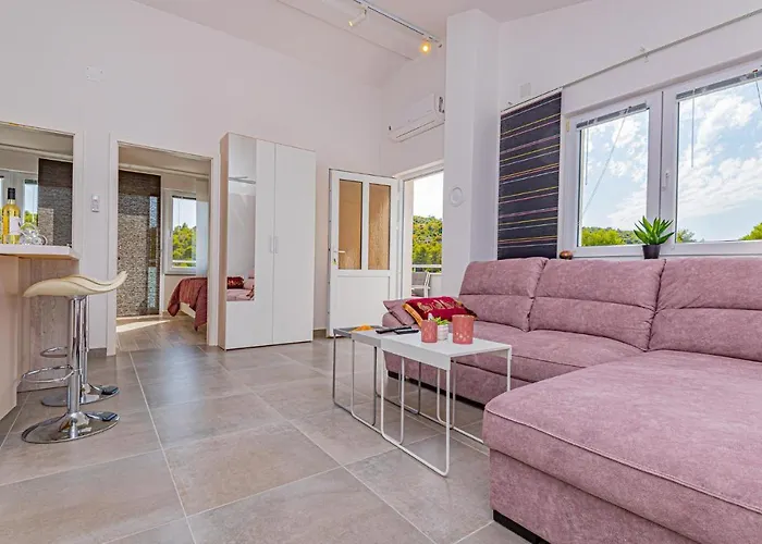 Apartamento Awesome In Bilice With Wifi Bilice